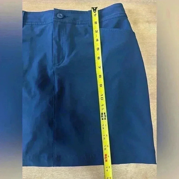 Eddie Bauer shirt with attached shorts - Picture 3 of 8